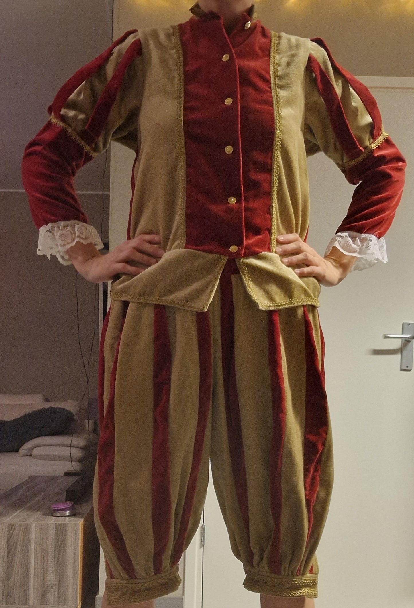 Pietenpak rood/goud - verkleedshopjur